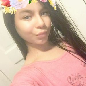 Meet your Posher, Juliannie